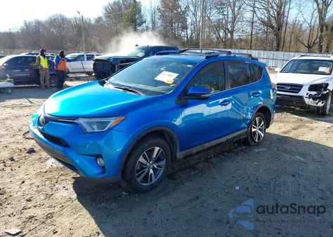 2017 Toyota Rav4 Xle из США, поврежденный, VIN JTMWFREV2HJ702666